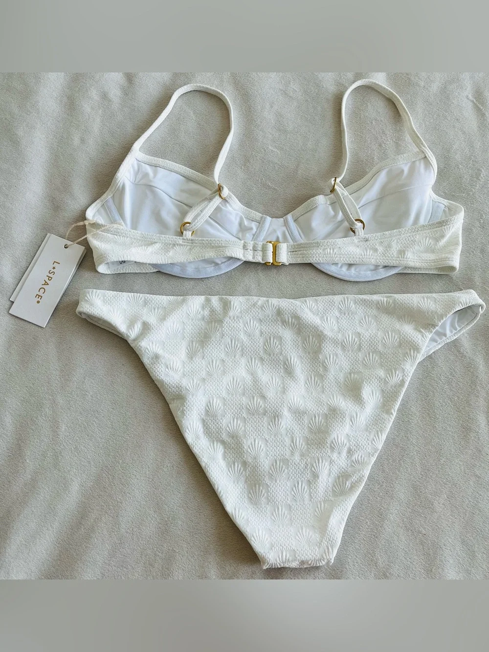L*Space Bikini Set Missy Underwire Top & Camacho Bottom White Seashells L/XL